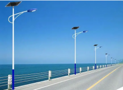 太陽能LED路燈與傳統(tǒng)路燈:哪個成本高？